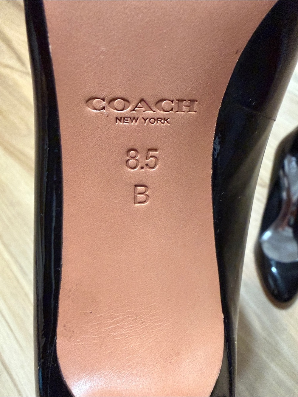 Coach Black Patent Leather Classic Pumps Heels Size 8.5B - Picture 5 of 7